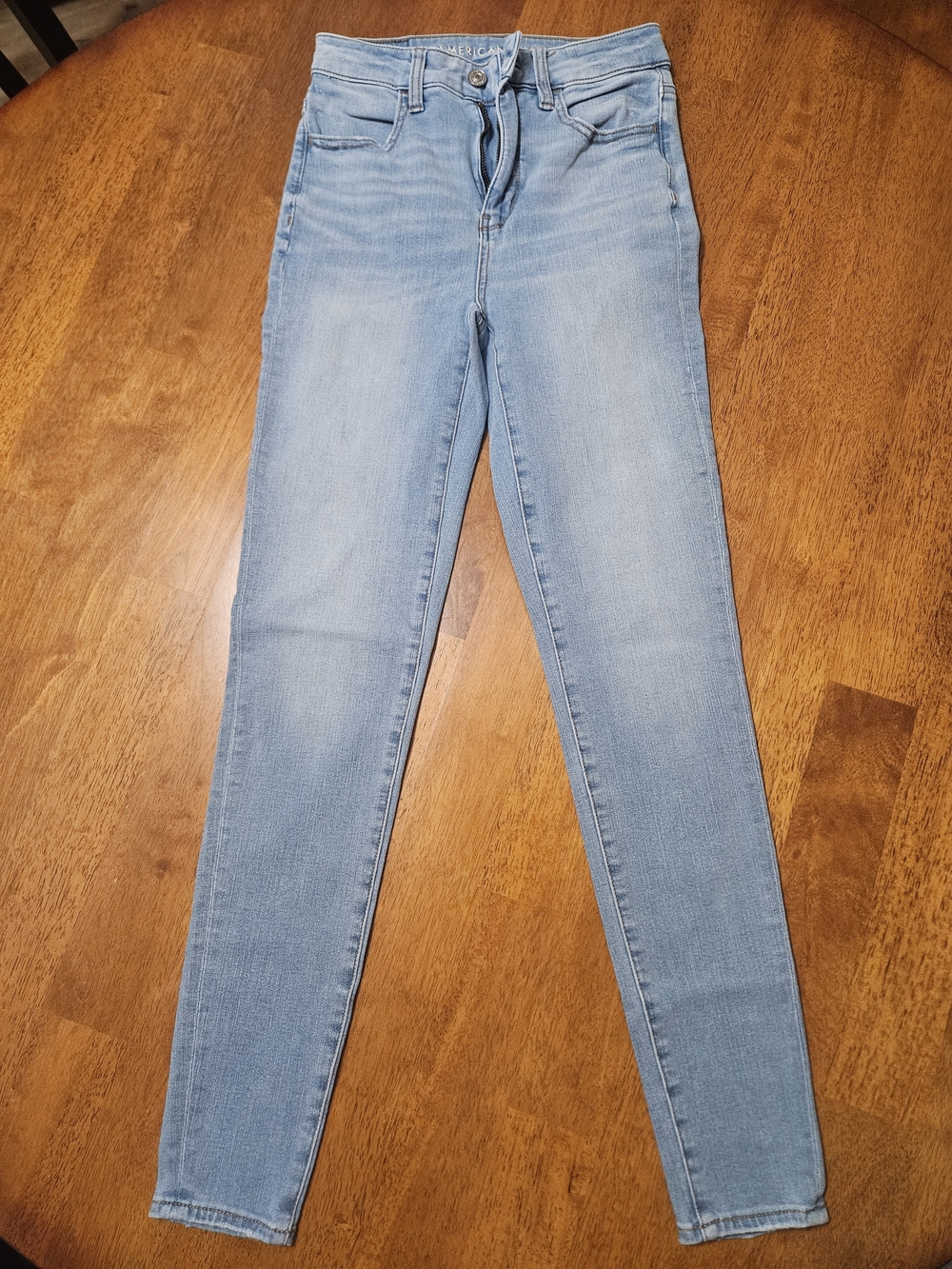 American Eagle Outfitters Light Wash Women's Skinny Jeans
